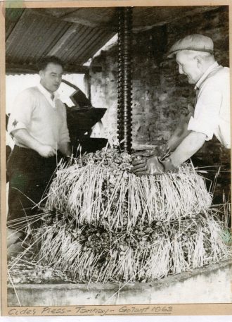 Cider making Tanhay Farm